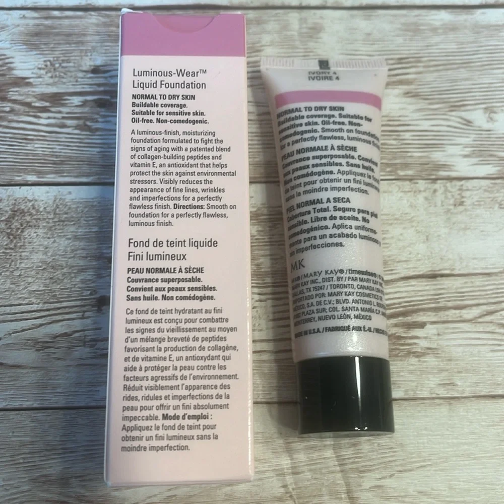NEW MK Ivory 4 LUMINOUS-WEAR Timewise Luminous Wear Liquid Foundation New in box